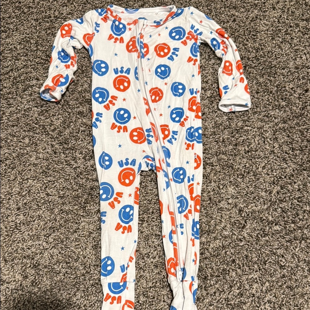 Little pajama co USA happy face convertible footie